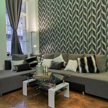 Feel Different Apartment Budapest Exteriör bild