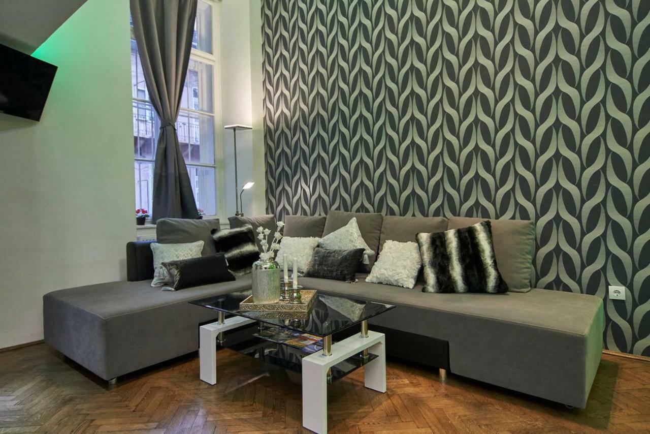 Feel Different Apartment Budapest Exteriör bild